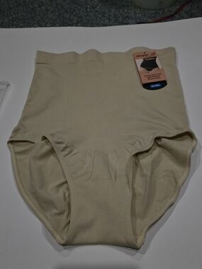 Shapermint Beige High-Waist Shaping Briefs
